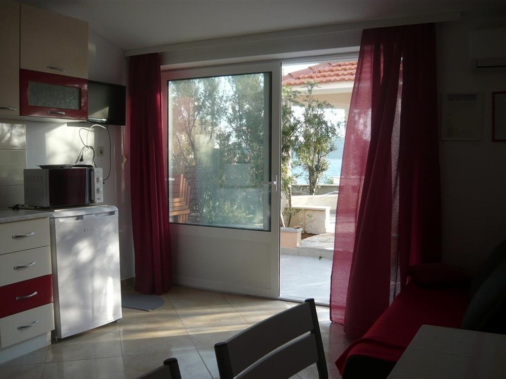 Apartments Luka Sevid Exterior foto
